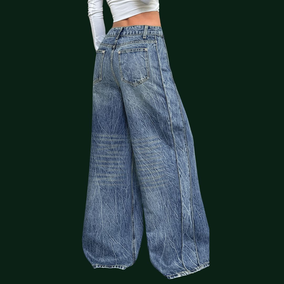 Marlene – eine markante Wide-Leg-Jeans mit Vintage-Waschung